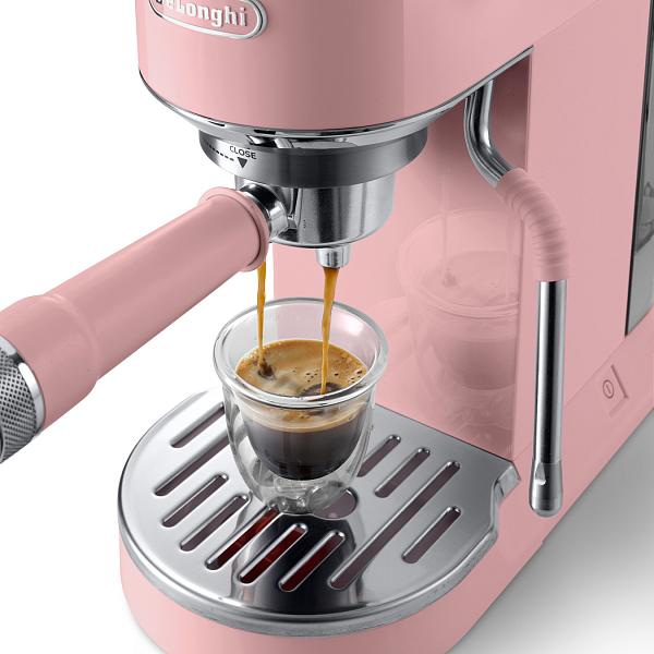 Кофеварка DeLonghi EC890.PK